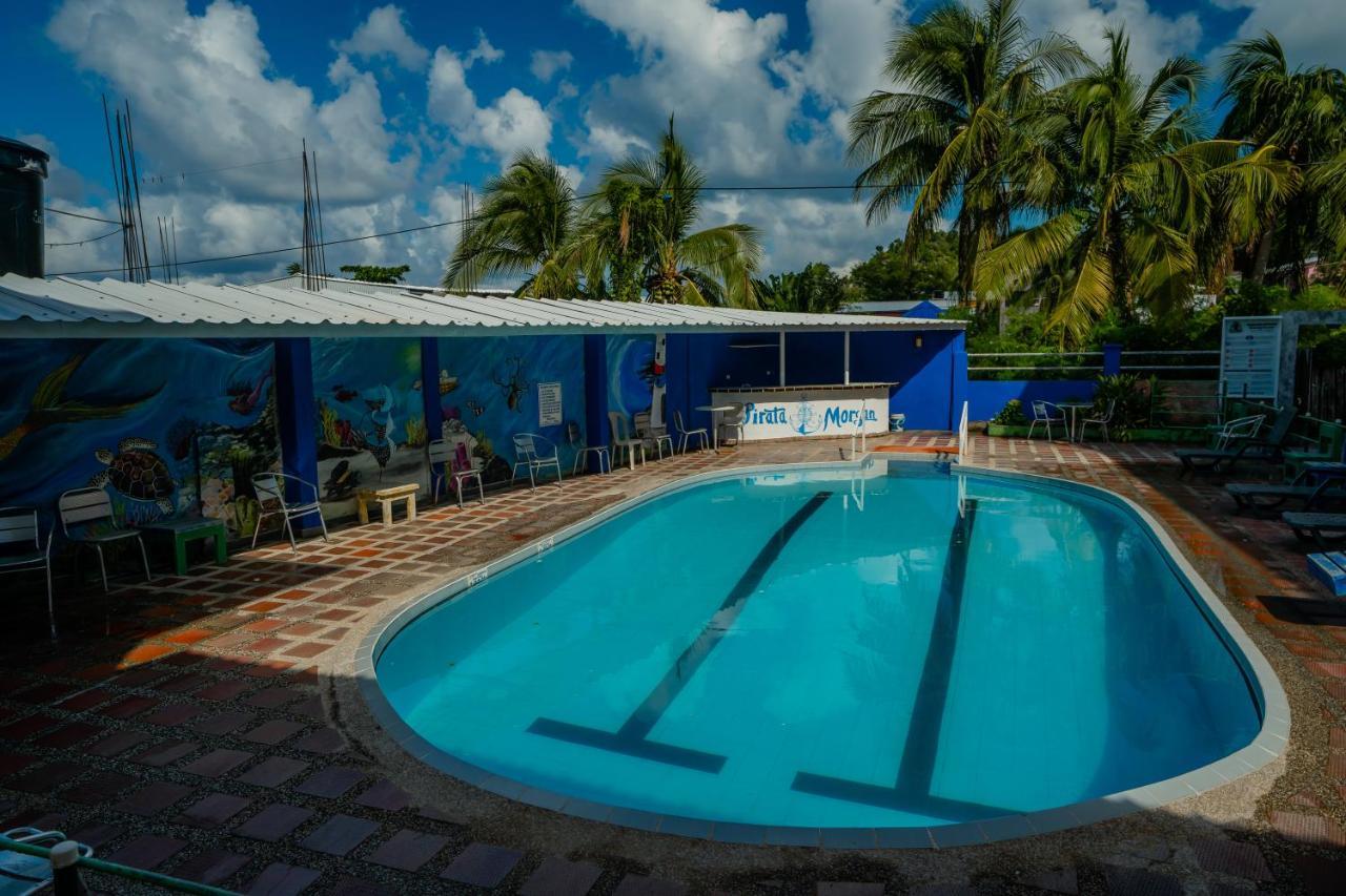 Hotel El Pirata Morgan Fresh Water Bay Exterior foto