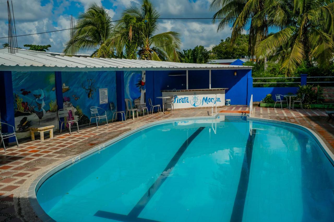 Hotel El Pirata Morgan Fresh Water Bay Exterior foto