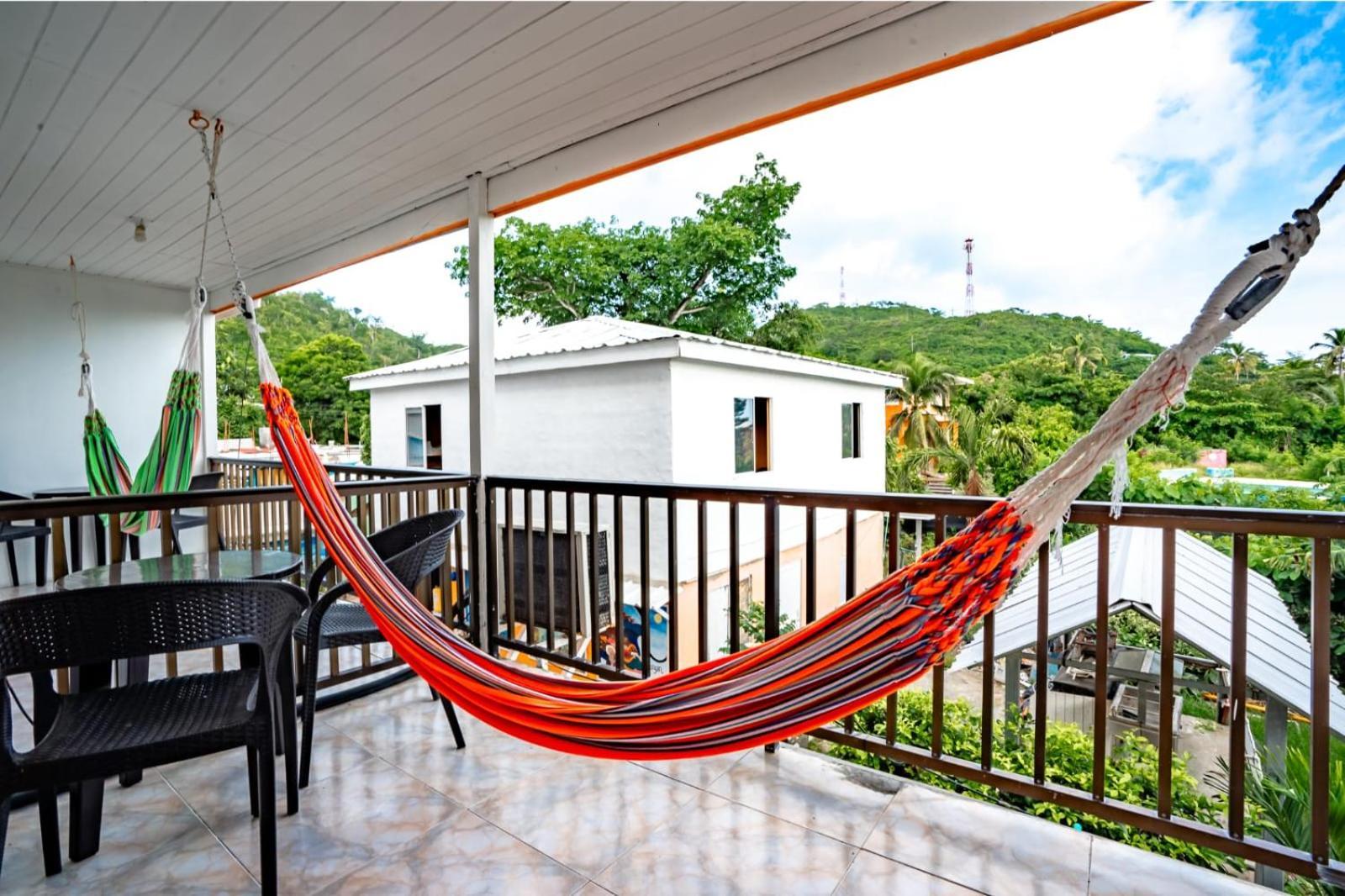 Hotel El Pirata Morgan Fresh Water Bay Exterior foto